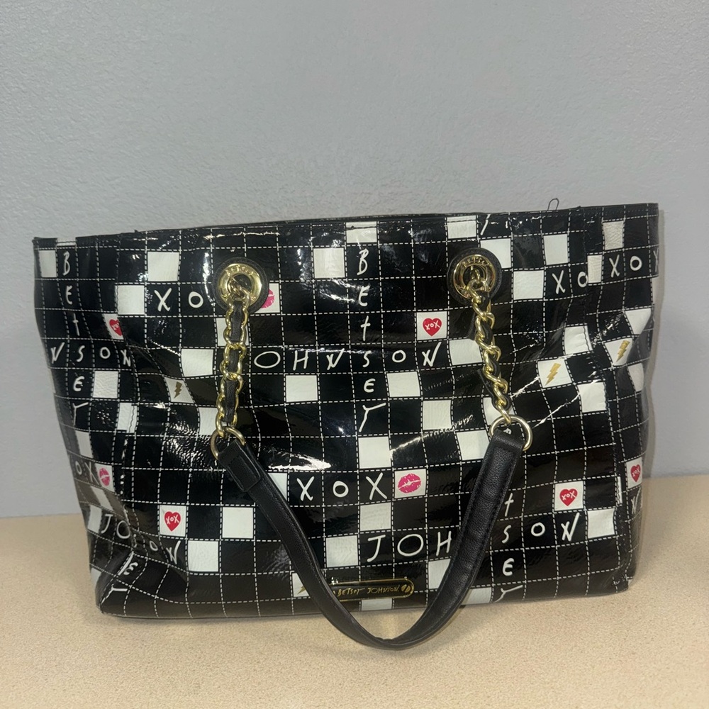 Betsey‎ Johnson Crossword Puzzle Kitsch XOX Toe Purse